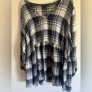Lane Bryant 26/28 Blue plaid flannel v-neck blouse